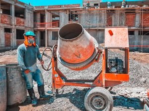 Construction & Contractors